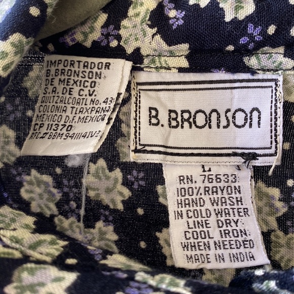 B.Bronson set of 2 button down tops size L - Picture 11 of 16